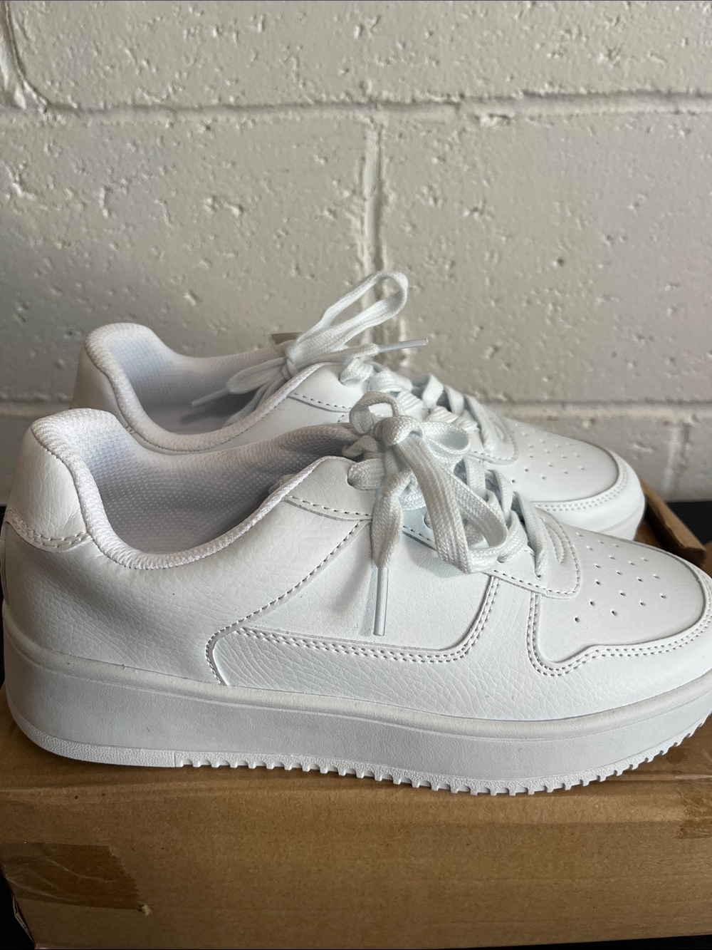 Classic All-White Platform Sneakers Multiple Sizes